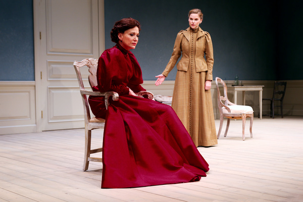 Photo Flash: South Coast Rep Takes on A DOLL'S HOUSE PART 2 Image