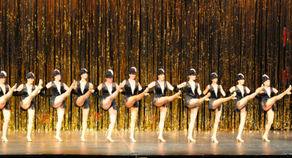 Photo Flash: Reagle Music Theatre Presents REMEMBERING THE 40'S Image