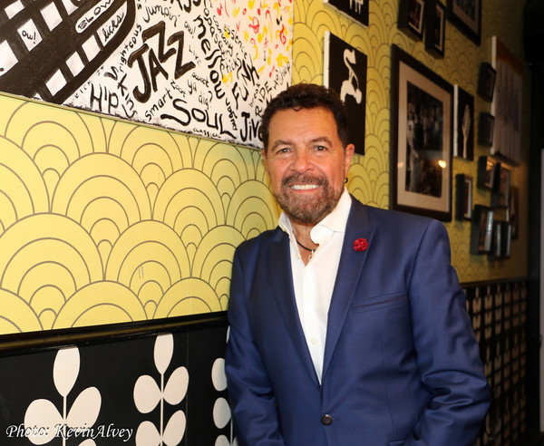 Photo Flash: Clint Holmes Celebrates RENDEZVOUS Album at Birdland Image