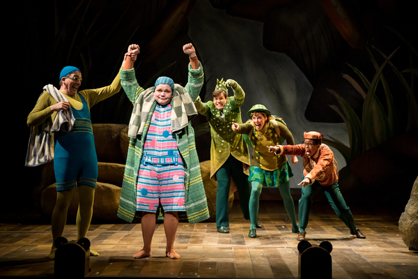 Photo Flash: A Hopping Good Look at A YEAR WITH FROG AND TOAD at Children's Theatre Company 