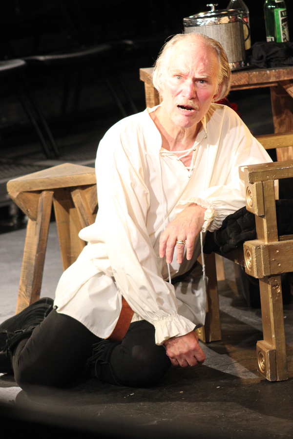 Photo Flash: BARRYMORE Takes a Dry, Humorous Look at a Theatre Legend Image