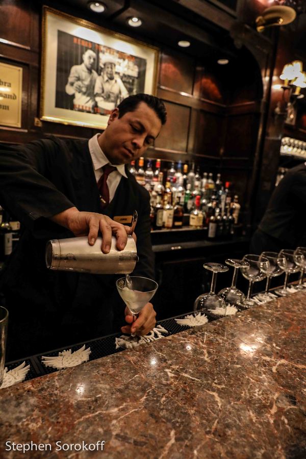 Photo Coverage: Chazz Palminteri Tells Tales From Hollywood & The Bronx At The Friars Club Image