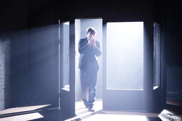 Photo Flash: First Look at Jude Law, Halina Reijn and More in OBSESSION at the Barbican Image
