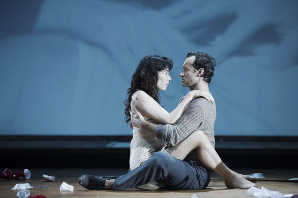 Photo Flash: First Look at Jude Law, Halina Reijn and More in OBSESSION at the Barbican Image
