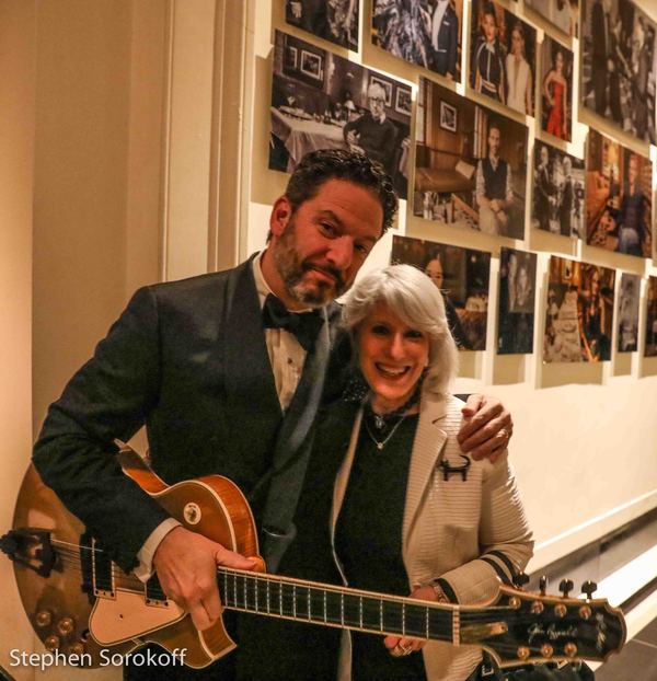Photo Coverage: John Pizzarelli Continues His String Of Successes at Cafe Carlyle Image
