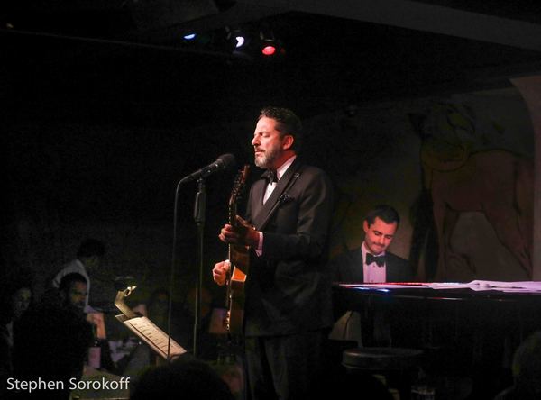 Photo Coverage: John Pizzarelli Continues His String Of Successes at Cafe Carlyle Image