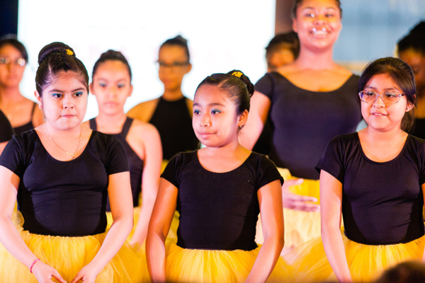 Photo Flash: New York's Top Chefs Support Groove With Me Dance Program for Girls Image