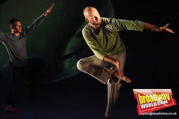 Photo Flash: Motionhouse Presents SCATTERED at the Peacock Theatre Image