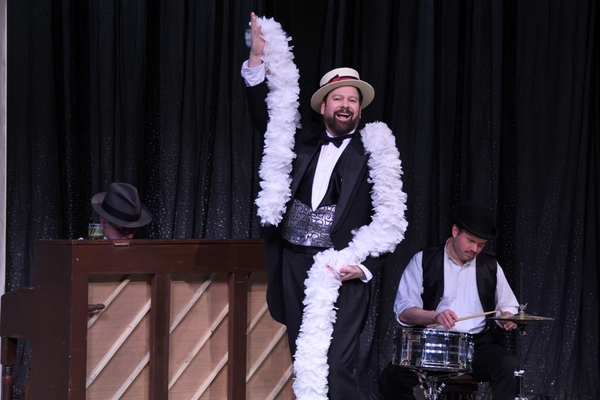 Photo Flash: First Look at Ocean State Theatre's VICTOR/VICTORIA Image