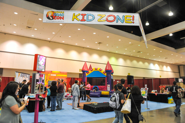 Photo Flash: All Colors of the Rainbow Take Part in RuPaul's DragCon 2017 Image