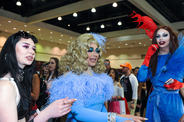 Photo Flash: All Colors of the Rainbow Take Part in RuPaul's DragCon 2017 Image