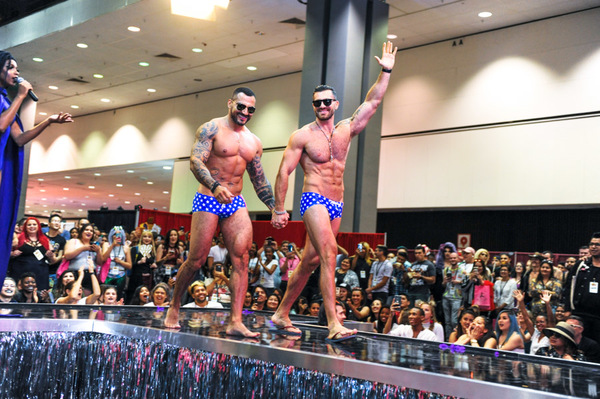 Photo Flash: All Colors of the Rainbow Take Part in RuPaul's DragCon 2017 Image