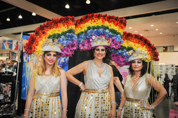 Photo Flash: All Colors of the Rainbow Take Part in RuPaul's DragCon 2017 Image
