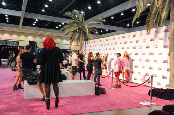 Photo Flash: All Colors of the Rainbow Take Part in RuPaul's DragCon 2017 Image