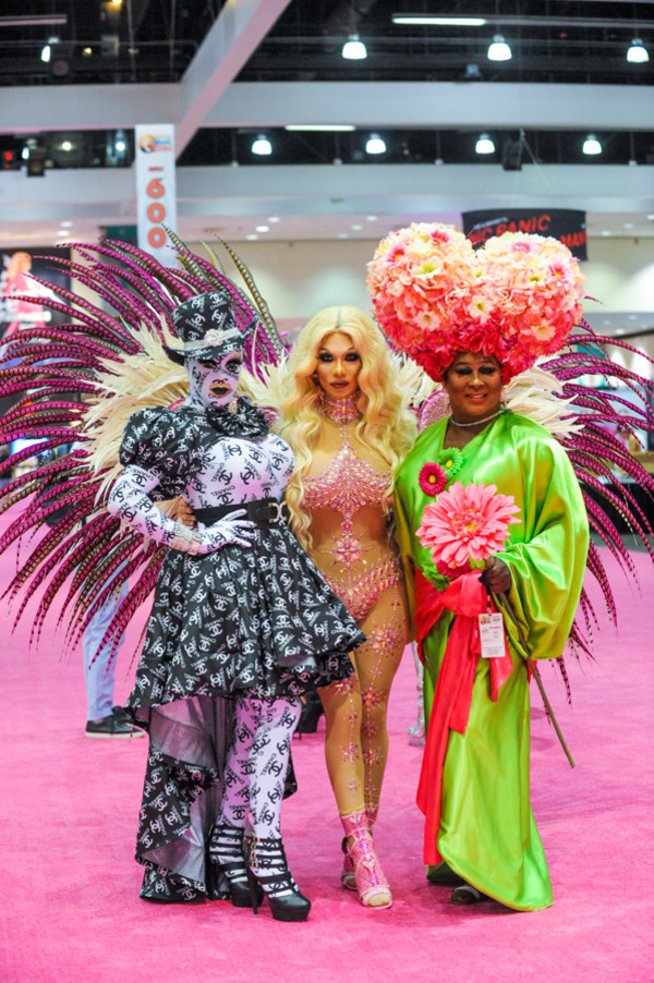 Photo Flash: All Colors of the Rainbow Take Part in RuPaul's DragCon 2017 Image