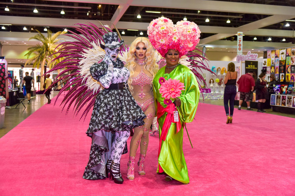 Photo Flash: All Colors of the Rainbow Take Part in RuPaul's DragCon 2017 Image