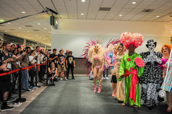 Photo Flash: All Colors of the Rainbow Take Part in RuPaul's DragCon 2017 Image
