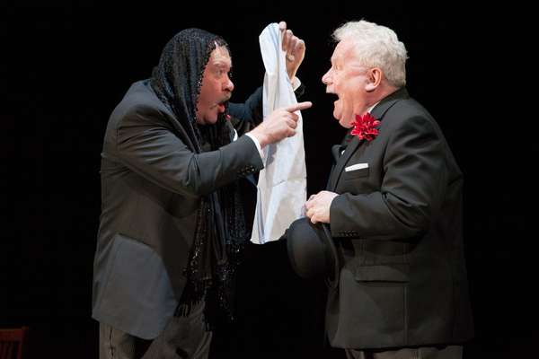 Photo Flash: Citizens Theatre Welcomes Back TRAVELS WTH MY AUNT Image
