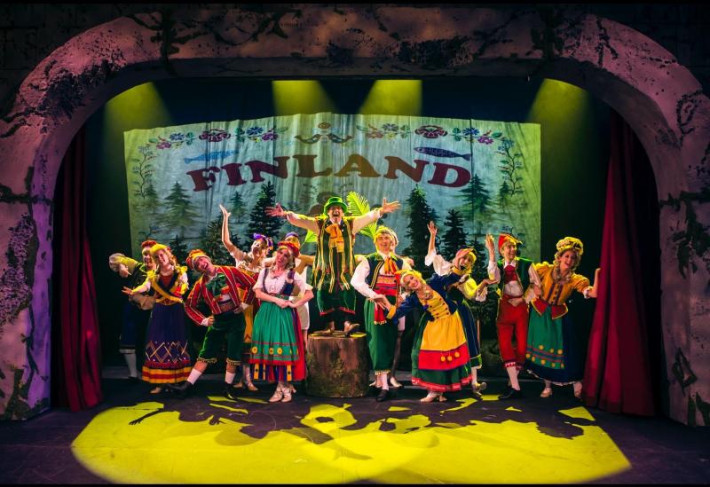 Review: 1,600 Words About Why You Should Go See SPAMALOT At Studio Tenn Image