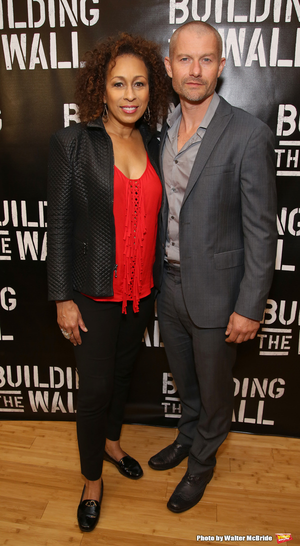 Photo Coverage: Meet the Company of Robert Schenkkan's BUILDING THE WALL Image