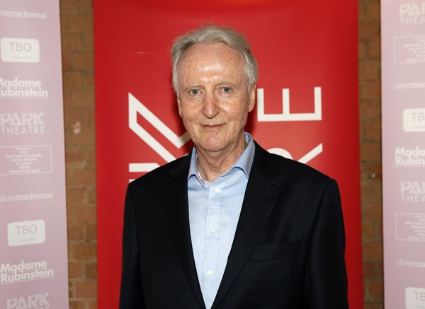 Hugh Fraser Photo