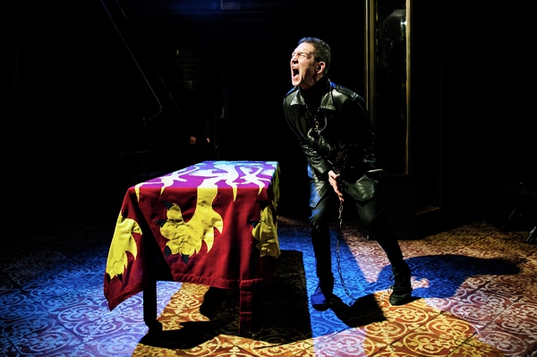 Photo Flash: First Look at Greg Hicks in RICHARD III, Opening Tonight at the Arcola 