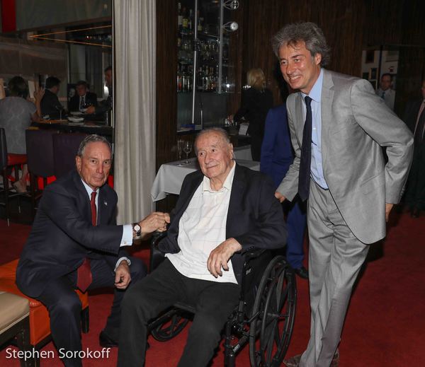 Photo Flash: Woody Allen & Others Celebrate Sirio Maccioni at Le Cirque Image