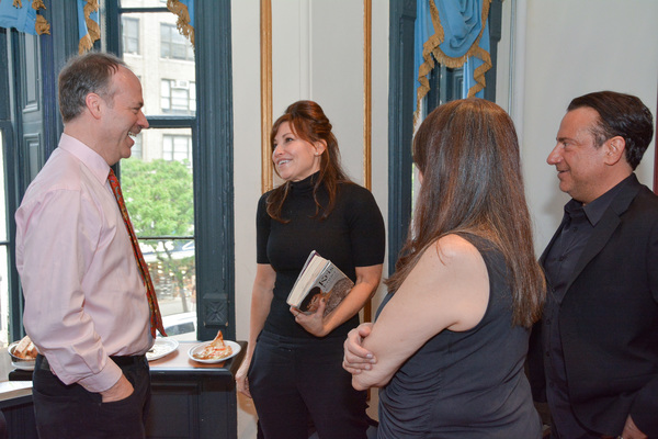 Photo FLASH: Gina Gershon, Rachel Dratch, and More Join in CELEBRITY AUTOBIOGRAPHY Image