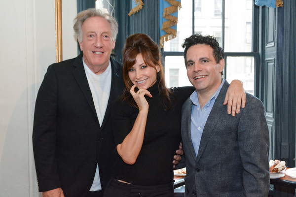 Photo FLASH: Gina Gershon, Rachel Dratch, and More Join in CELEBRITY AUTOBIOGRAPHY Image