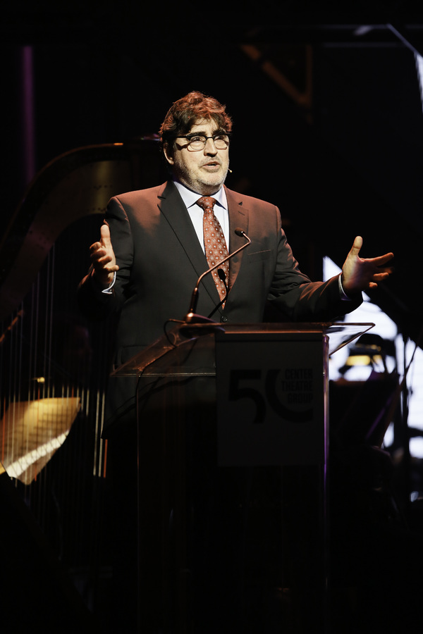 Alfred Molina  Photo