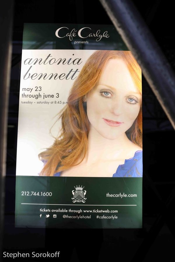 Photo Coverage: Tony Bennett Cheers Antonia Bennett Cafe Carlyle Debut Image