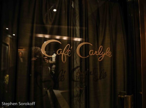 Photo Coverage: Tony Bennett Cheers Antonia Bennett Cafe Carlyle Debut Image