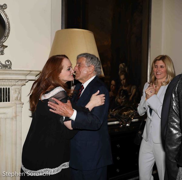 Photo Coverage: Tony Bennett Cheers Antonia Bennett Cafe Carlyle Debut Image