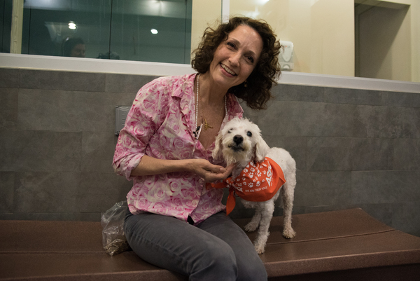 Photos and Video: Bebe Neuwirth Tells Stories to Recovering Canines at the ASPCA Image