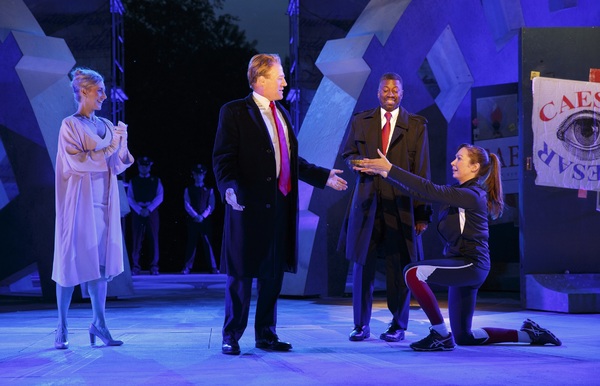 Photo Flash: First Look at Gregg Henry and More in JULIUS CAESAR at Shakespeare in the Park  Image