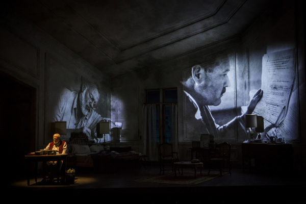 Photo Flash: First Look at Stacy Keach as Ernest Hemingway in PAMPLONA at the Goodman Image