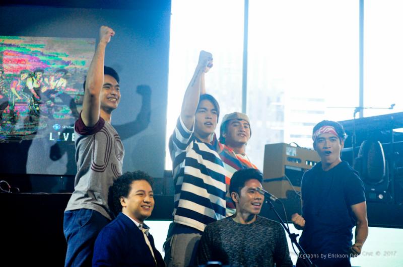 Photos: NEWSIES Meets the Press; Show Opens in Manila, 7/7 Image