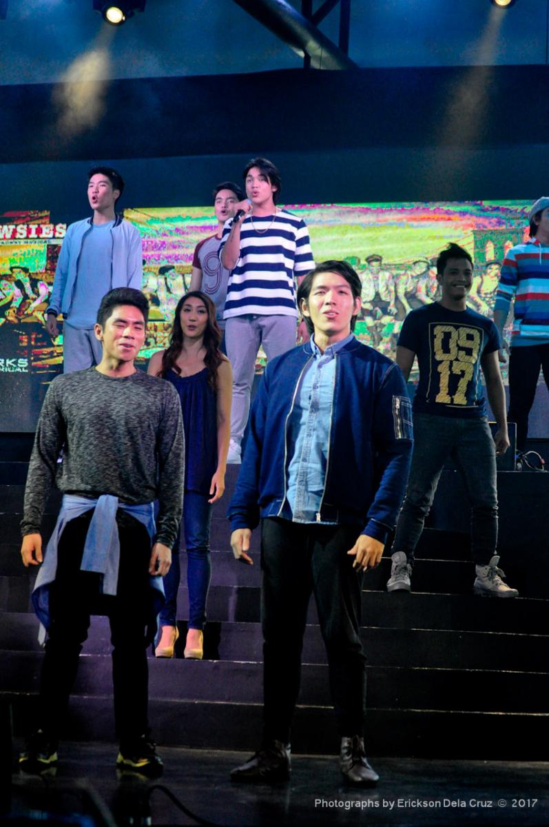 Photos: NEWSIES Meets the Press; Show Opens in Manila, 7/7 Image