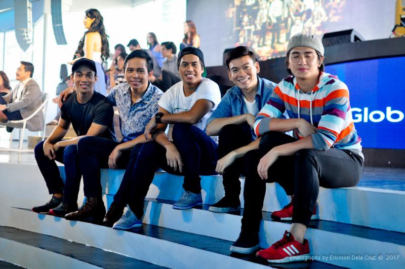 Photos: NEWSIES Meets the Press; Show Opens in Manila, 7/7 