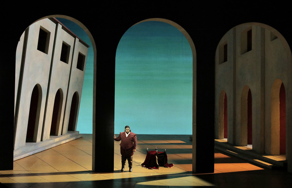 Photo Flash: RIGOLETTO Opens Tonight at San Francisco Opera 