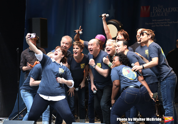 Photo Coverage: The Stars Sang Out! On Stage at Stars In The Alley 