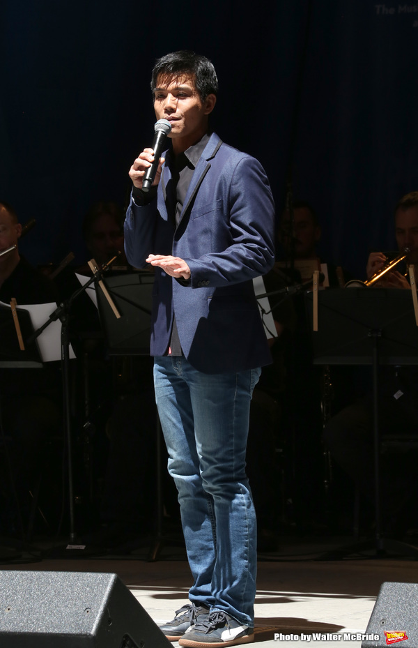 Photo Coverage: The Stars Sang Out! On Stage at Stars In The Alley Image