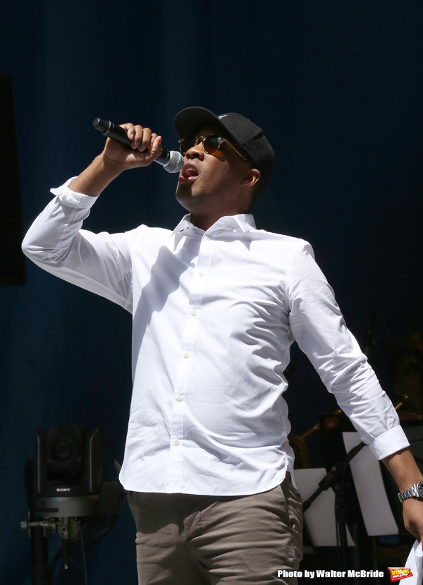 Photo Coverage: The Stars Sang Out! On Stage at Stars In The Alley Image