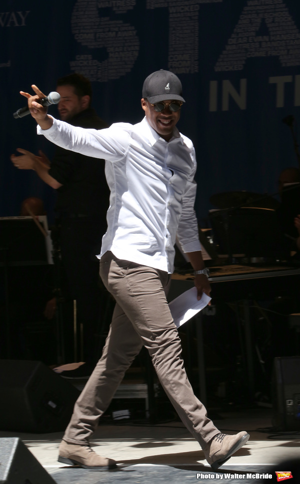 Photo Coverage: The Stars Sang Out! On Stage at Stars In The Alley Image
