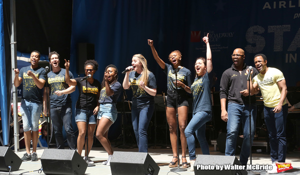 Photo Coverage: The Stars Sang Out! On Stage at Stars In The Alley Image