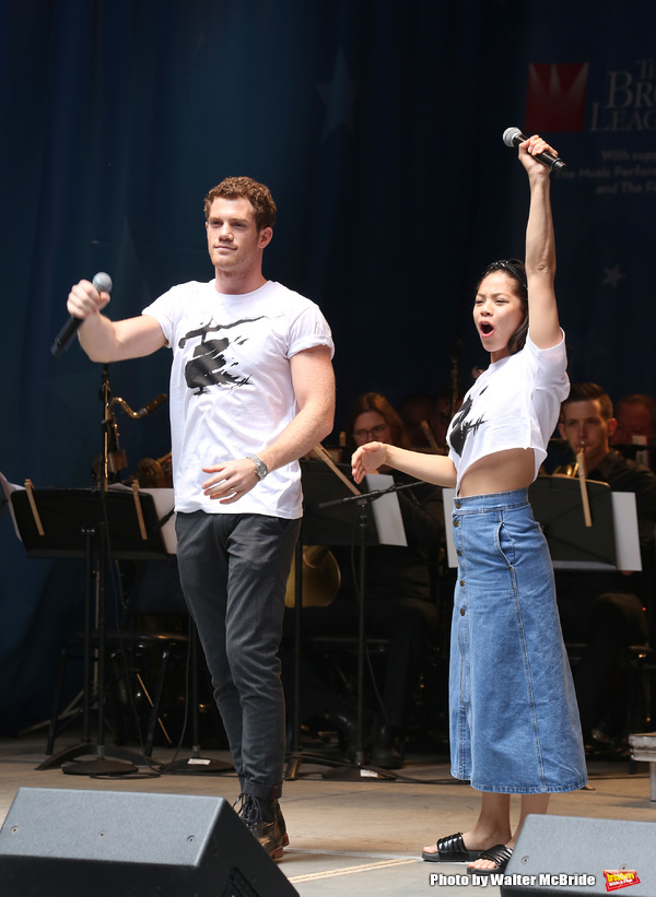Photo Coverage: The Stars Sang Out! On Stage at Stars In The Alley Image