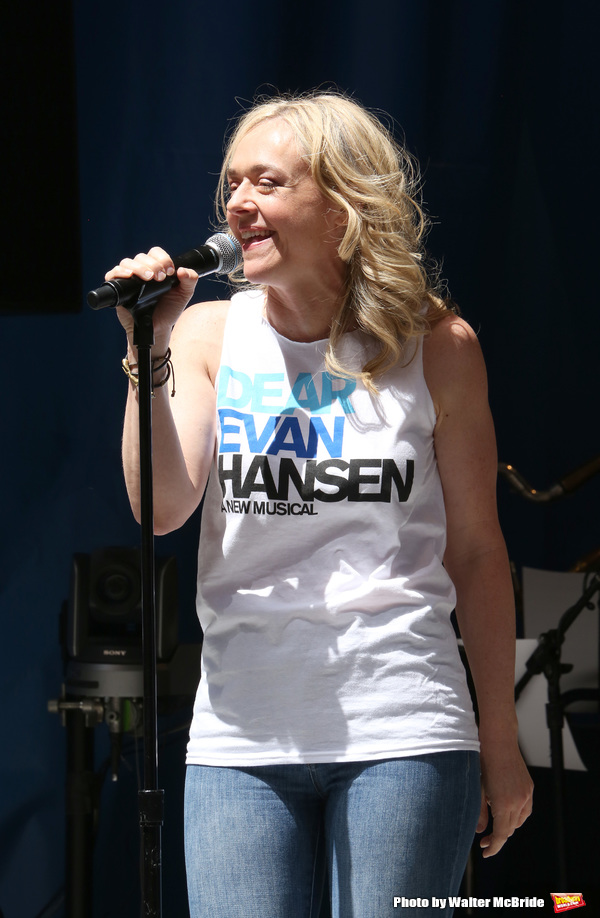 Photo Coverage: The Stars Sang Out! On Stage at Stars In The Alley Image