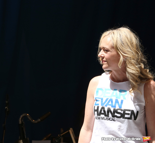 Photo Coverage: The Stars Sang Out! On Stage at Stars In The Alley Image