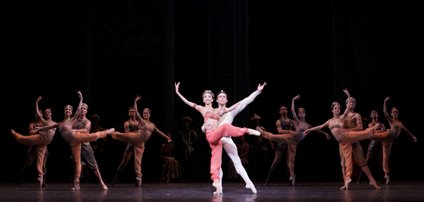 Photo Flash: Houston Ballet Caps Season with Stanton Welch's LA BAYADERE Image