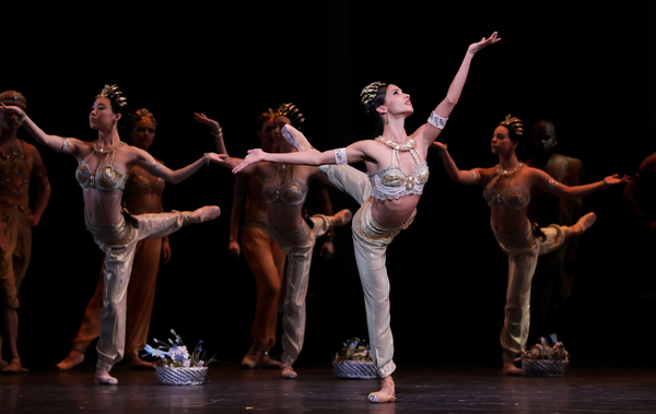 Photo Flash: Houston Ballet Caps Season with Stanton Welch's LA BAYADERE 